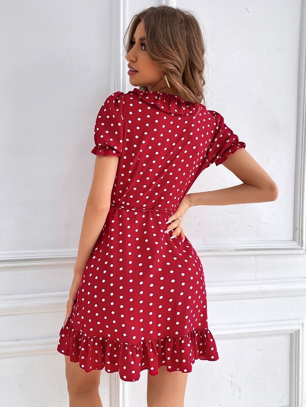 Vestido Curto Transpassado Com Babados E Estampa Poá