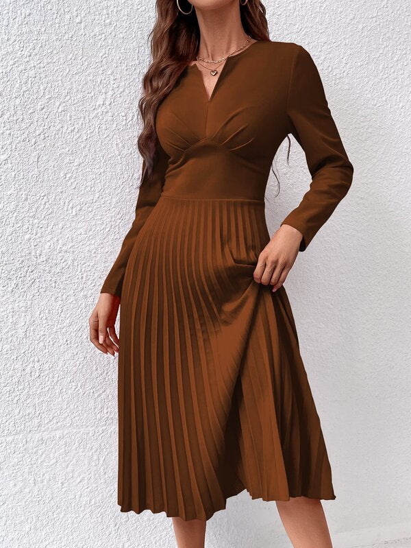 Vestido Midi Manga Longa Acinturado Com Saia Plissada