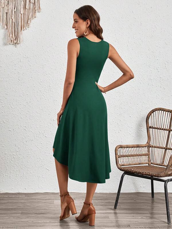Vestido Midi Sem Manga Com Franzido E Barra Assimétrica