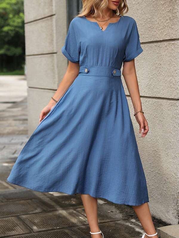 Vestido Midi Evasê Acinturado Com Botões Estilo Casual