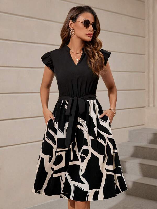 Vestido Midi Decote V Com Faixa E Estampa Abstrata