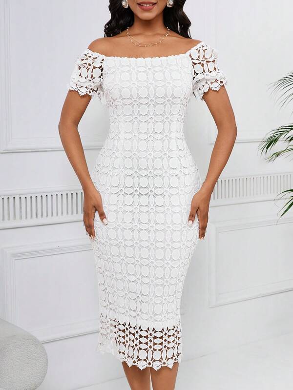 Vestido Midi Rendado Com Manga Curta Evasê