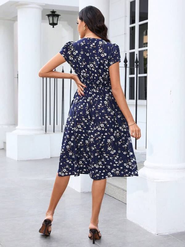 Vestido Midi Decote V Acinturado Com Estampa Floral