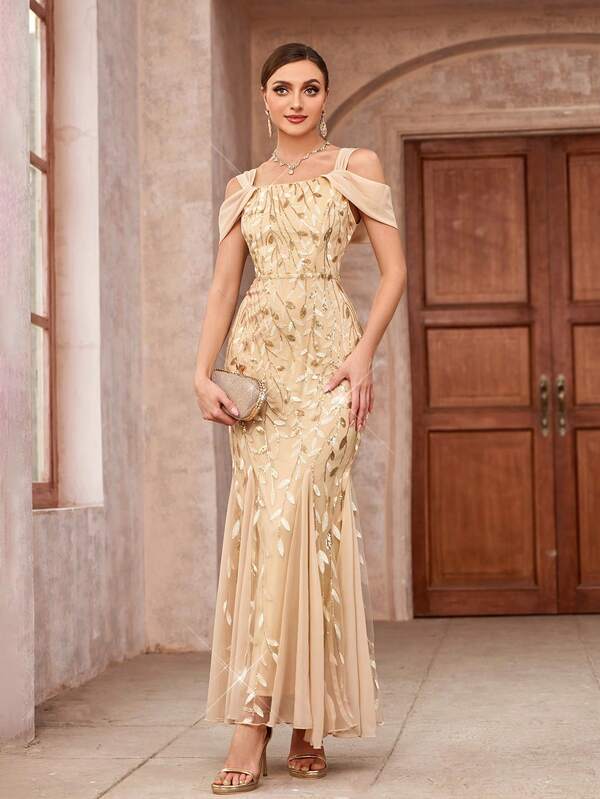 Vestido Longo Ombro Vazado Com Renda E Tule
