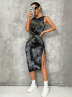 Vestido Midi Ajustado Com Franzido E Fenda Estampa Tie Dye