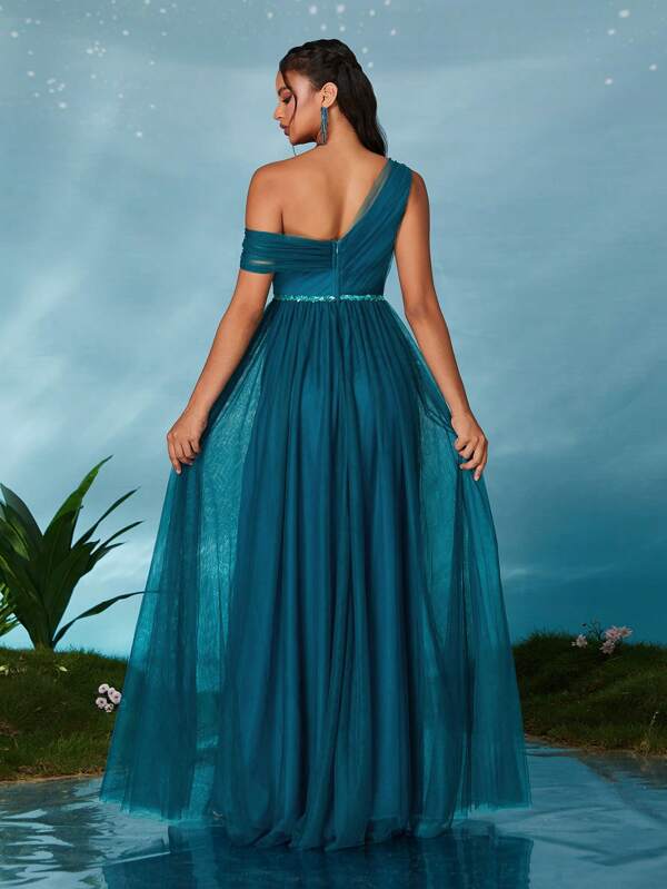 Vestido Longo Ombro Único Em Tule Com Cintura Marcada