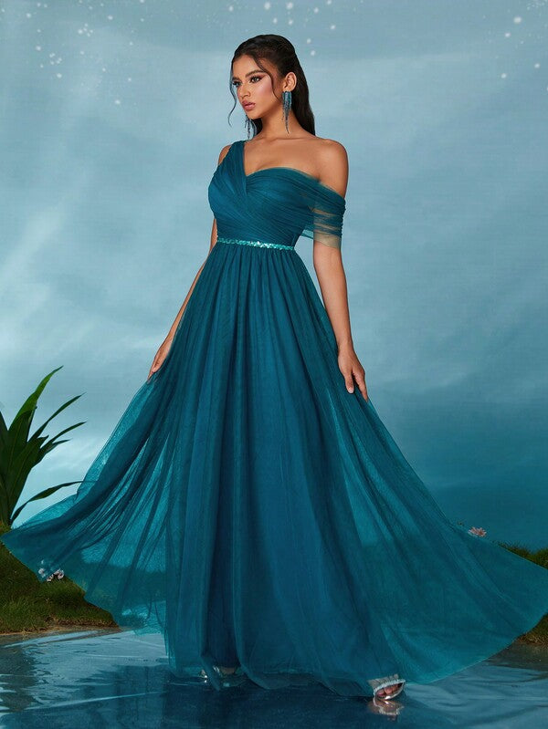 Vestido Longo Ombro Único Em Tule Com Cintura Marcada