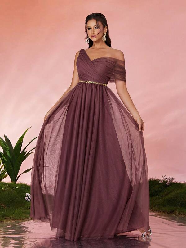 Vestido Longo Ombro Único Em Tule Com Cintura Marcada