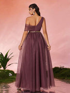 Vestido Longo Ombro Único Em Tule Com Cintura Marcada