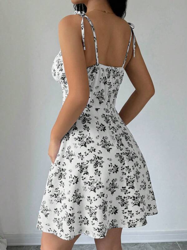 Vestido Curto Acinturado Com Alças E Estampa Floral