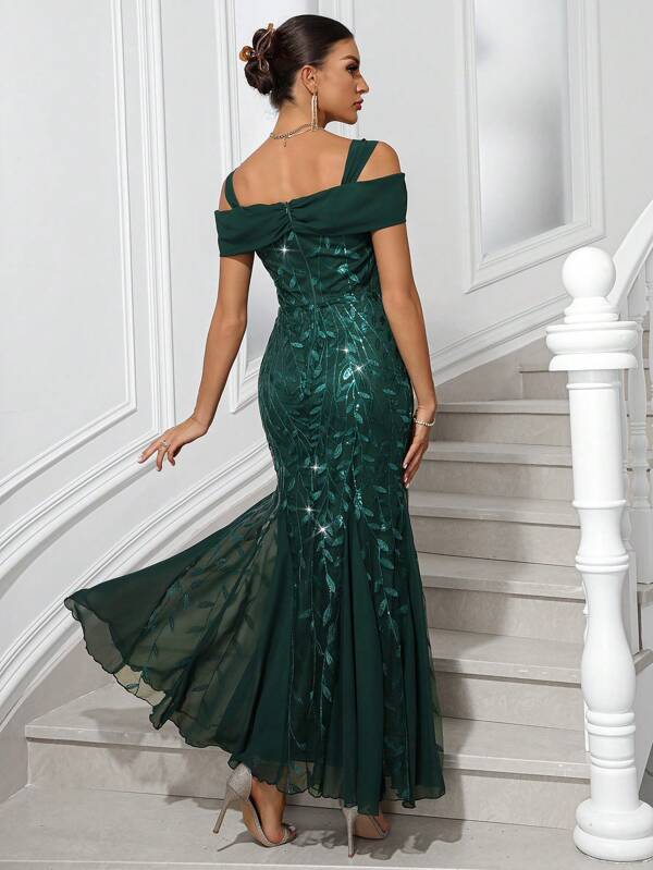 Vestido Longo Ombro Vazado Com Renda E Tule