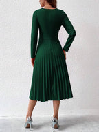 Vestido Midi Manga Longa Acinturado Com Saia Plissada