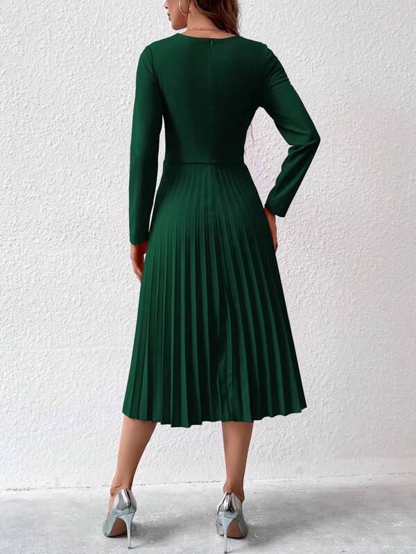 Vestido Midi Manga Longa Acinturado Com Saia Plissada