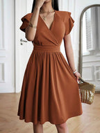 Vestido Midi Transpassado Acinturado Com Babados Elegante