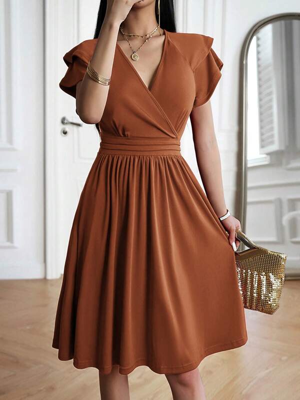Vestido Midi Transpassado Acinturado Com Babados Elegante