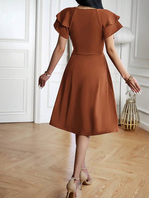 Vestido Midi Transpassado Acinturado Com Babados Elegante