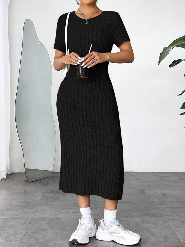 Vestido Midi Canelado Ajustado Manga Curta Estilo Minimalista