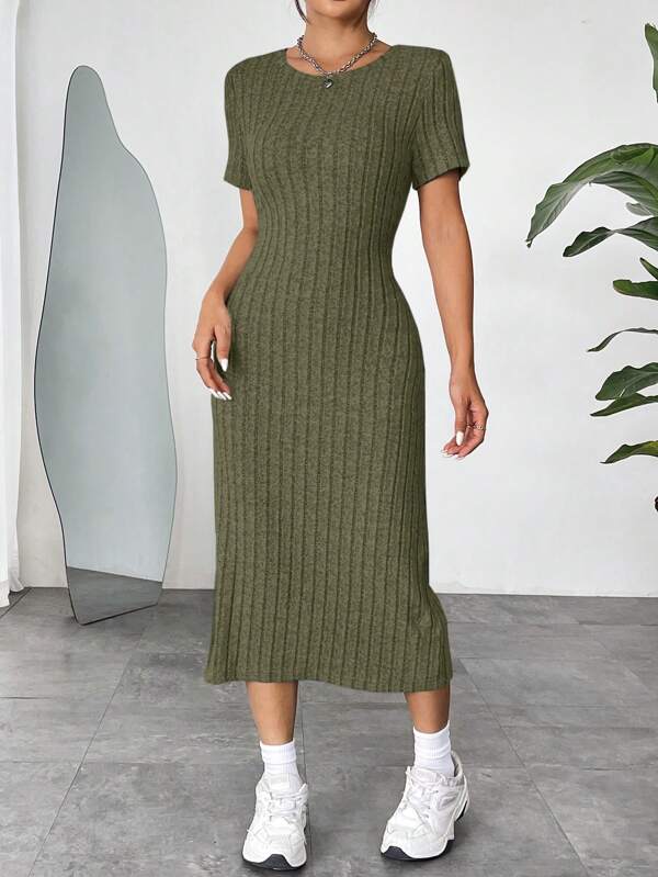 Vestido Midi Canelado Ajustado Manga Curta Estilo Minimalista