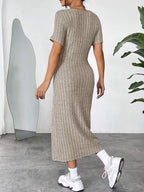 Vestido Midi Canelado Ajustado Manga Curta Estilo Minimalista