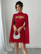 Vestido Curto Com Recorte No Decote E Manga Capa