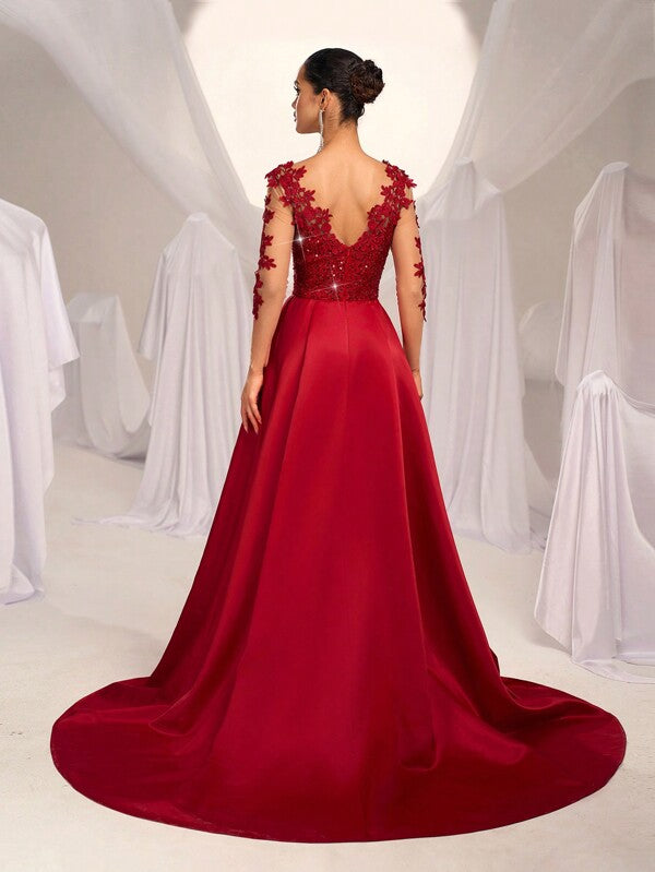 Vestido Longo Com Renda Bordada E Saia Sobreposta
