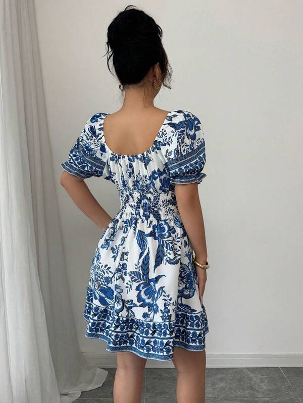 Vestido Curto Lastex Com Manga Bufante Floral