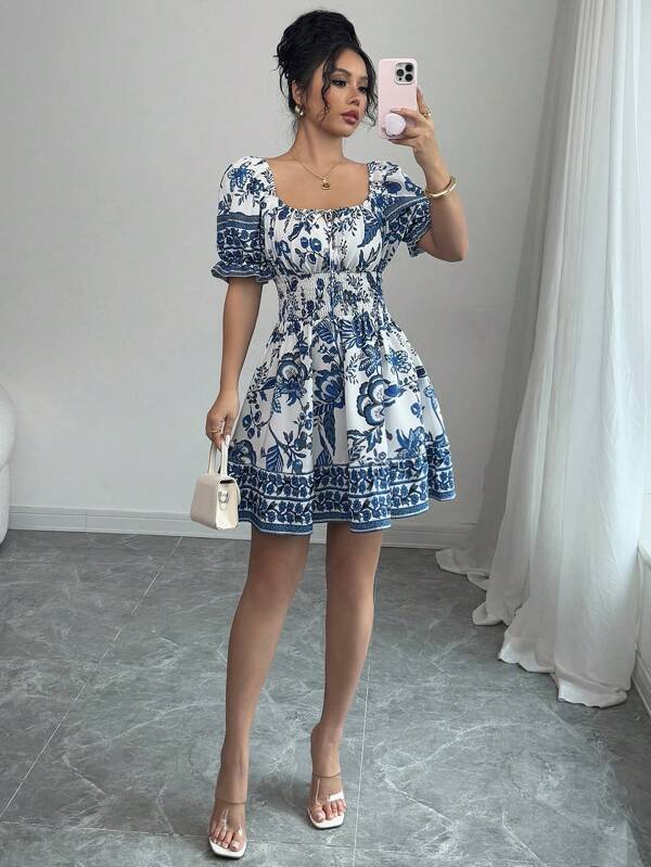 Vestido Curto Lastex Com Manga Bufante Floral