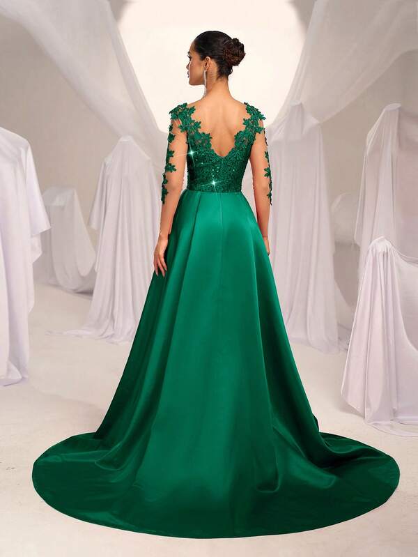 Vestido Longo Com Renda Bordada E Saia Sobreposta