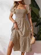 Vestido Midi Com Lastex E Estampa Floral Romântica