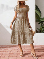 Vestido Midi Com Lastex E Estampa Floral Romântica