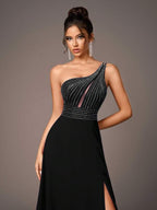 Vestido Longo Ombro Único Com Pedrarias E Fenda