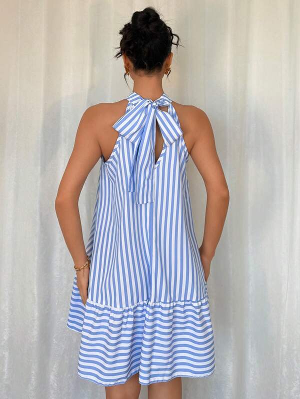 Vestido Curto Frente Única Com Babados Listrado