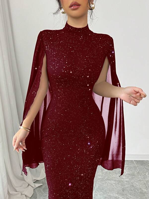 Vestido Midi Gola Alta Com Manga Capa E Brilho