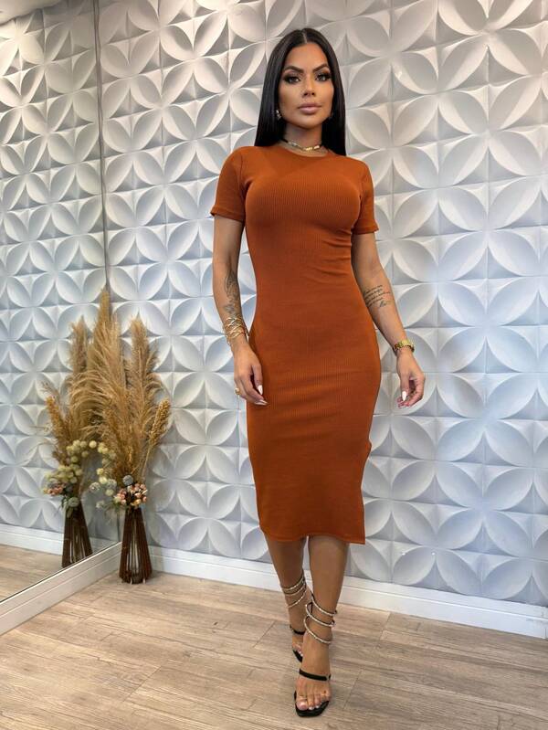 Vestido Midi Ajustado Com Fenda Lateral Minimalista Casual