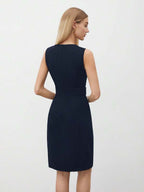 Vestido Midi Ajustado Com Decote V Minimalista