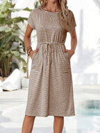 Vestido Midi Listrado Com Amarração E Bolsos Estilo Casual