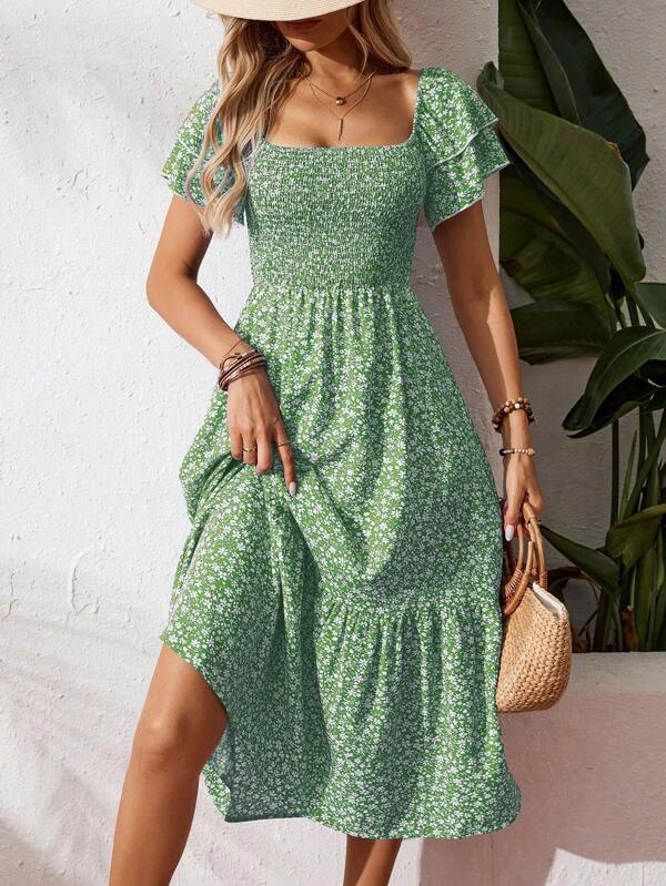 Vestido Midi Com Lastex E Estampa Floral Romântica