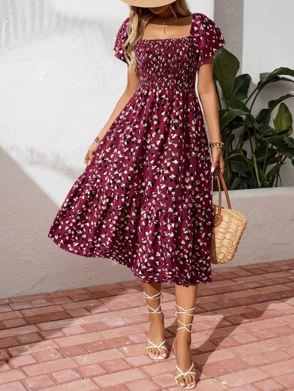 Vestido Midi Com Lastex E Estampa Delicada Floral