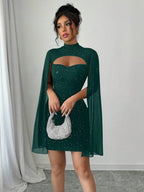 Vestido Curto Com Recorte No Decote E Manga Capa