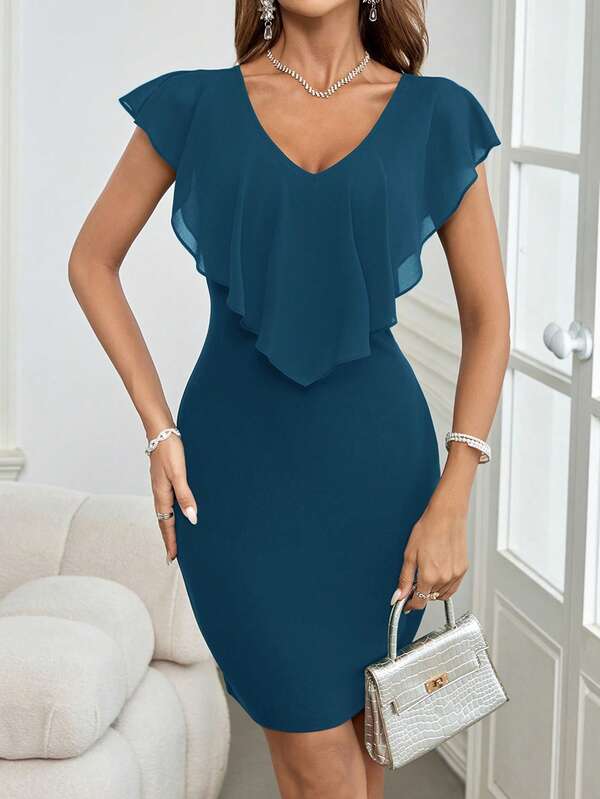 Vestido Midi Com Decote V E Sobreposição Fluida