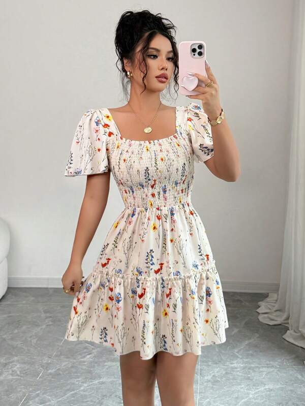 Vestido Curto Com Lastex E Manga Bufante Floral Boho