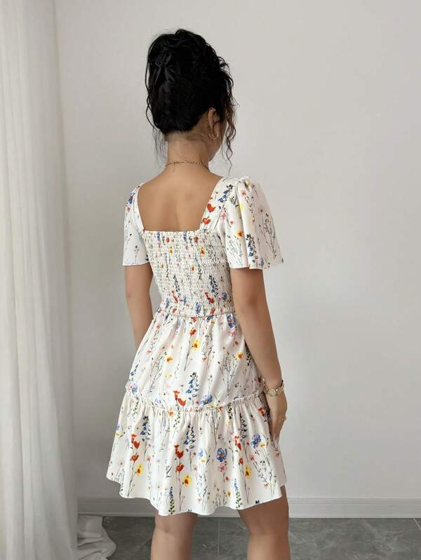 Vestido Curto Com Lastex E Manga Bufante Floral Boho
