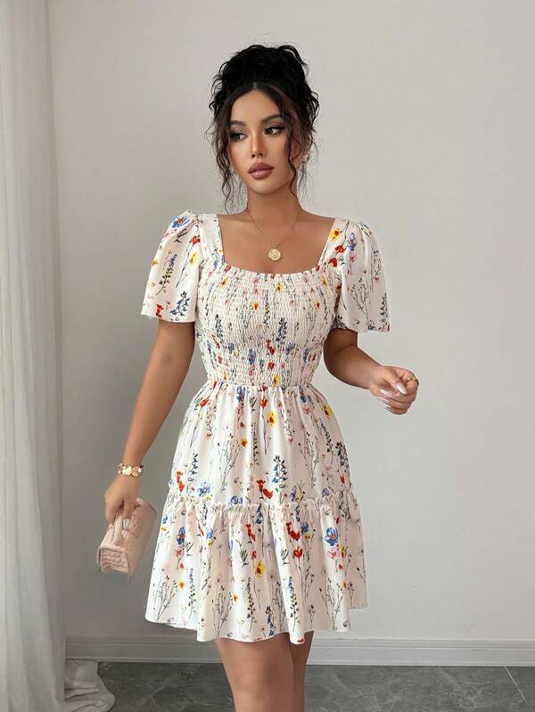 Vestido Curto Com Lastex E Manga Bufante Floral Boho