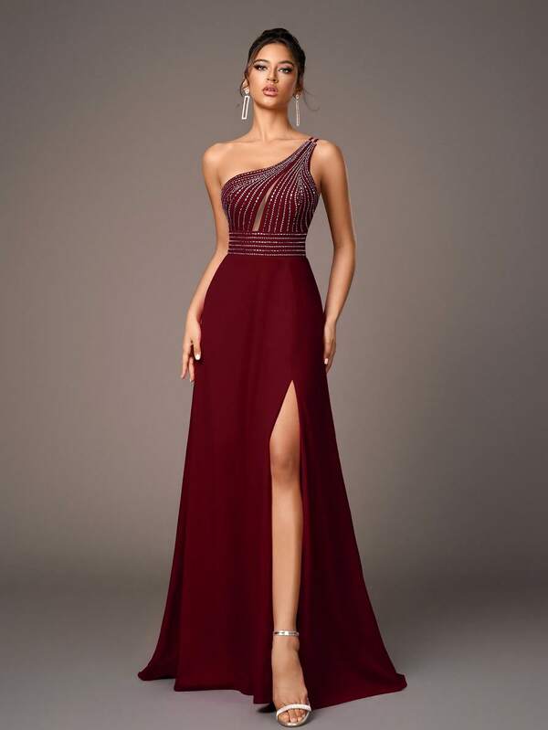 Vestido Longo Ombro Único Com Pedrarias E Fenda
