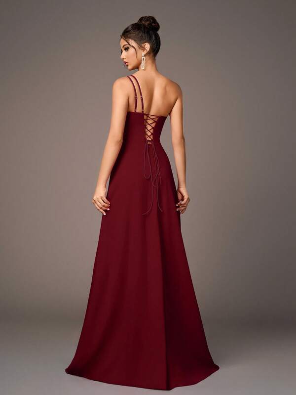 Vestido Longo Ombro Único Com Pedrarias E Fenda