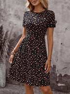 Vestido Curto Com Manga Curta E Estampa Floral Delicada