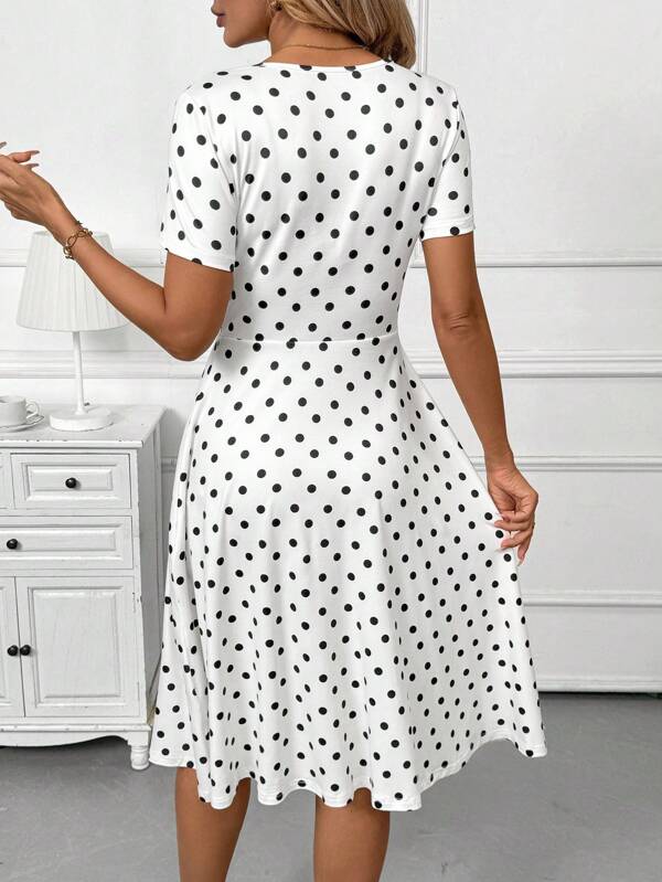 Vestido Midi Decote V Com Botões E Estampa Poá