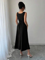 Vestido Longo Evasê Com Amarração Nas Costas Elegante