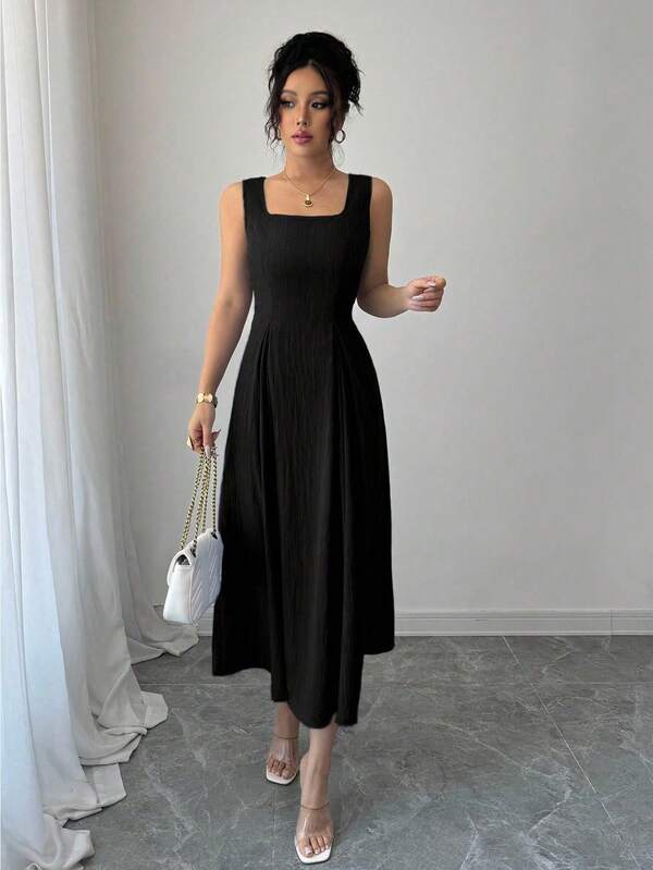 Vestido Longo Evasê Com Amarração Nas Costas Elegante