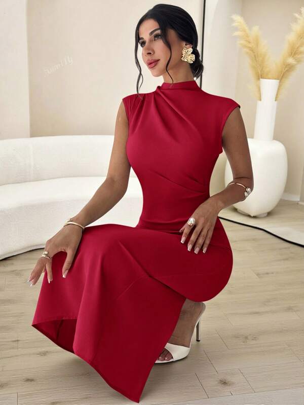 Vestido Midi Com Gola Alta E Drapeado Lateral